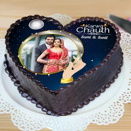 Shop for Fresh Karwa Chauth Special Fondant Cake online - Konark