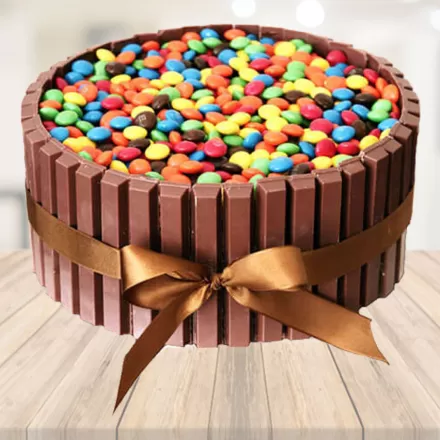 Buy/Send Kitkat and Gems Cake Half kg Online- Winni.in | Winni.in